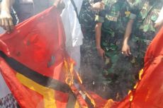 Tolak PKI, FPI Bakar Bendera Bergambar Palu Arit