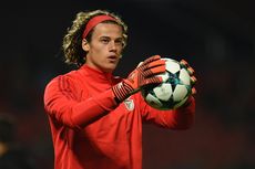 Kiper Benfica Ini Dapat Pengalaman Berharga saat Lawan Man United