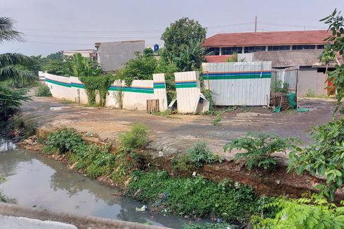 Jelang Relokasi Pengungsi Korban Kebakaran Pasar Gembrong, Akses Jalan ke Rusun CBU Masih Terbatas