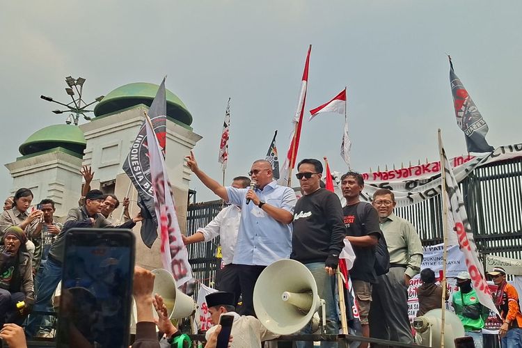 Jelaskan soal RUU Perampasan Aset, Andre Rosiade Disoraki Massa AMPB: Hoaks dan Pembohong
