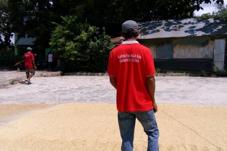 Gabungan Kelompok Tani (Gapoktan) Baji Gau di Kabupaten Gowa, Provinsi Sulawesi Selatan, memasok beras untuk para penghuni Lembaga Pemasyarakatan ( Lapas) Kelas I Makassar.