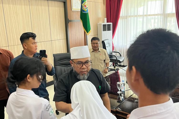 Gubernur Helmi Hasan Jamin Pendidikan Siswa SMAN 5 Bengkulu: Anak Tak Boleh Dikorbankan