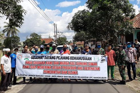 Sembuh dari Covid-19, Wanita Asal Tasikmalaya Disambut Spanduk Dukungan oleh Ratusan Warga