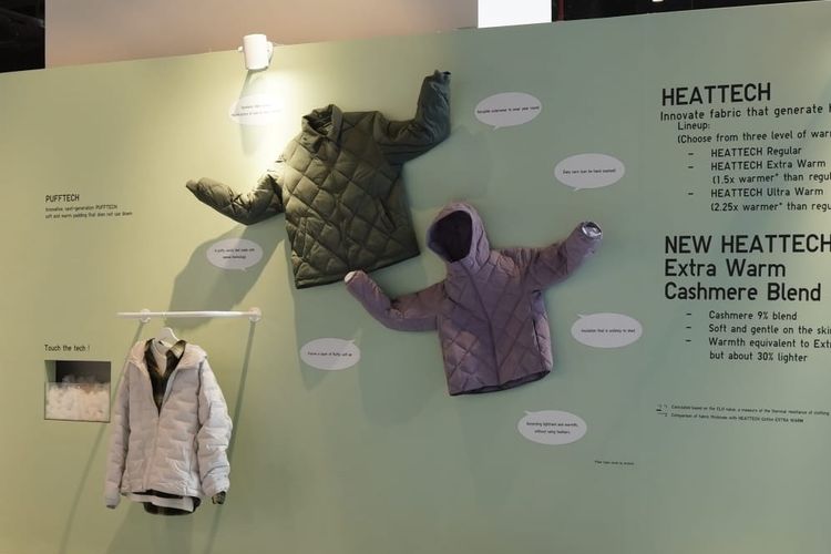Jaket parka Pufftech dalam koleksi Musim Gugur/Musim Dingin Uniqlo 2024 yang ditampilkan dalam press preview di Jakarta, Jumat (9/8/2024).