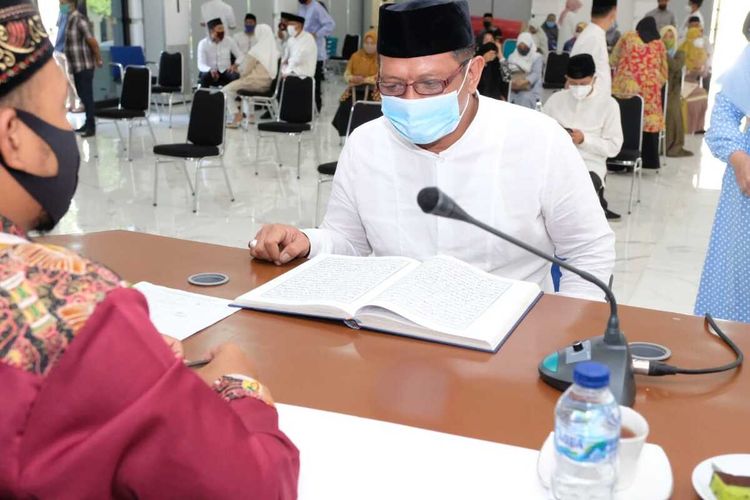 Suasana tes baca Alquram bagi puluhan pejabat di Kabupaten Gowa, Sulawesi Selatan. Minggu, (30/8/2020).