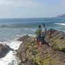 Viral, Video Detik-detik Warga Jember Hendak Lompat ke Bebatuan Pantai Watu Ulo