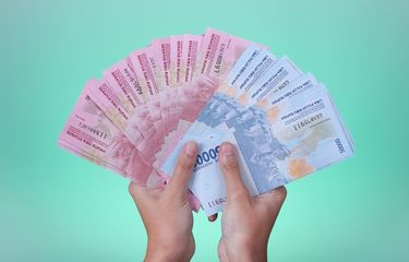 Syarat dan cara cek penerima program bantuan subsidi upah (BSU) atau subsidi gaji bagi pekerja dengan gaji di bawah Rp 3,5 juta