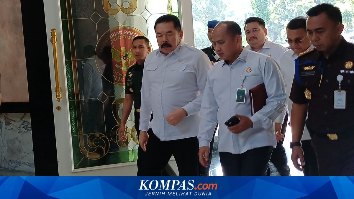 Menhan Kumpulkan Pejabat Satgas PKH, Bahas Apa?