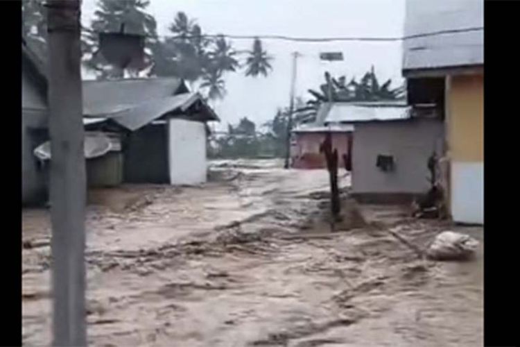 Banjir Bandang Terjang Gorontalo, Ribuan Warga Terdampak, Rumah pun Hanyut
