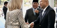 Momen Prabowo Kenalkan Putranya Didit ke Presiden Macron dan Brigitte