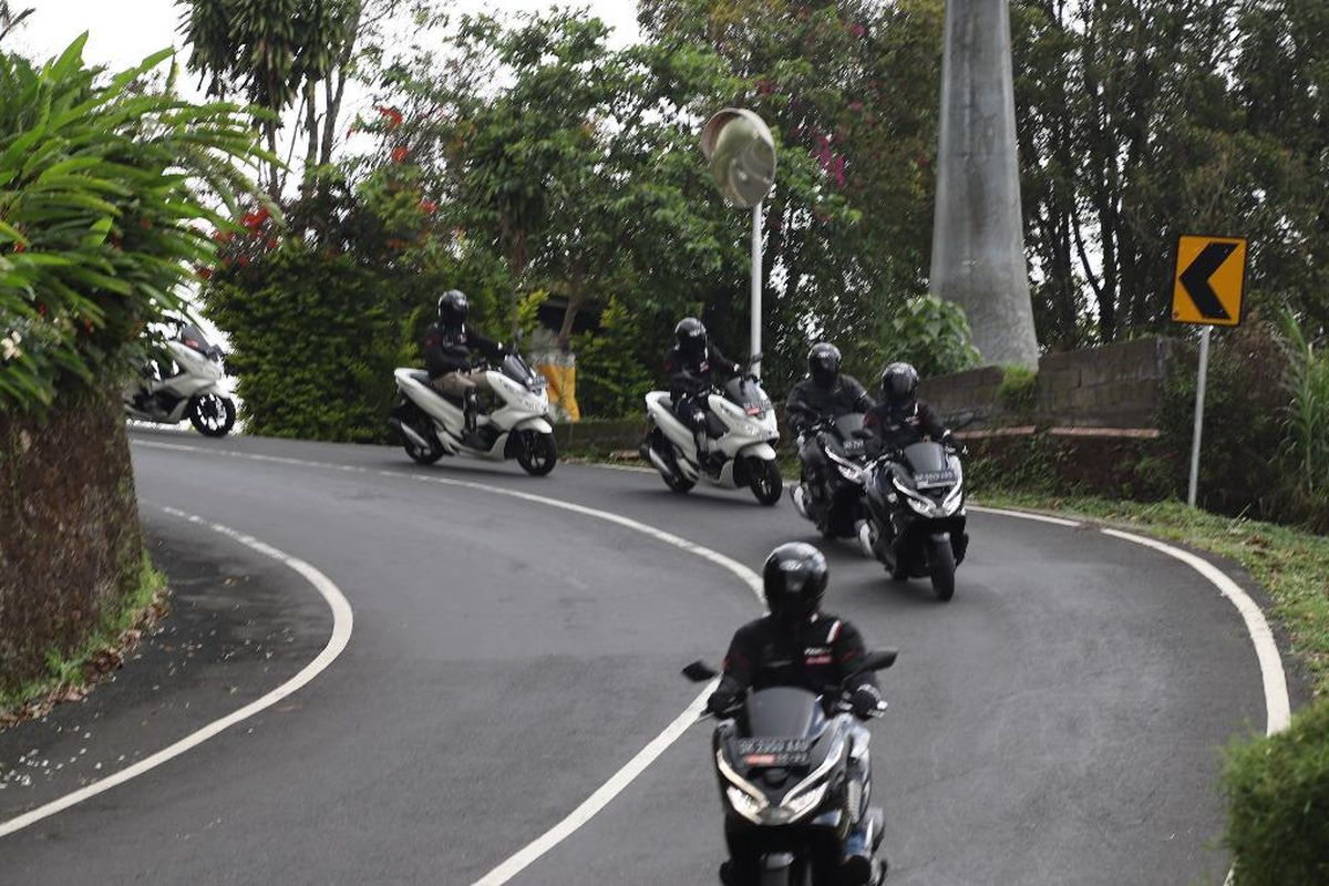 Touring Honda PCX di Bali