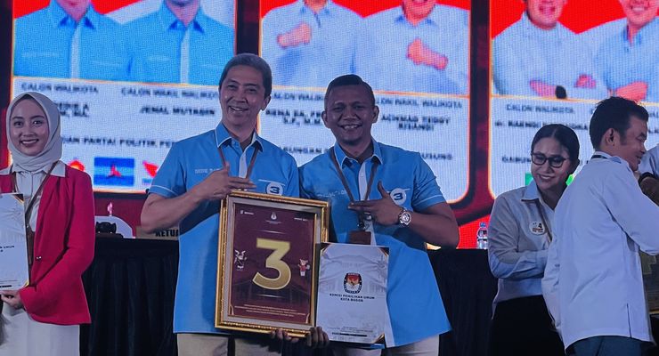 Dedie-Jenal Unggul di TPS Suswono Nyoblos di Bogor