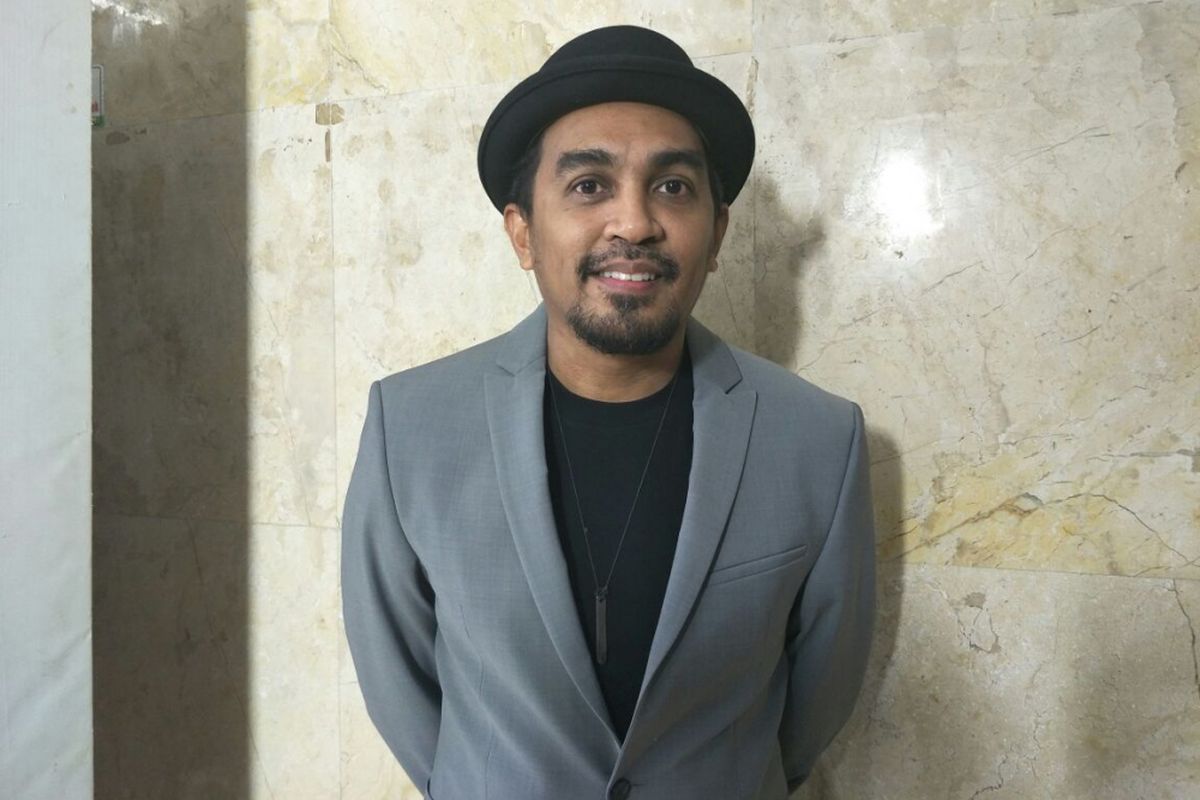 Glenn Fredly usai tampil dalam konser Dunia di Batas Senja 40 Tahun Chaseiro, 90 Tahun Sumpah Pemuda di Auditorium TVRI, Jakarta Selatan, Minggu (6/5/2018).