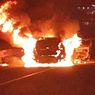 Mobil Terbakar di Tol Padaleunyi Km 136, Terjadi Ledakan Beberapa Kali, Penumpang Selamat