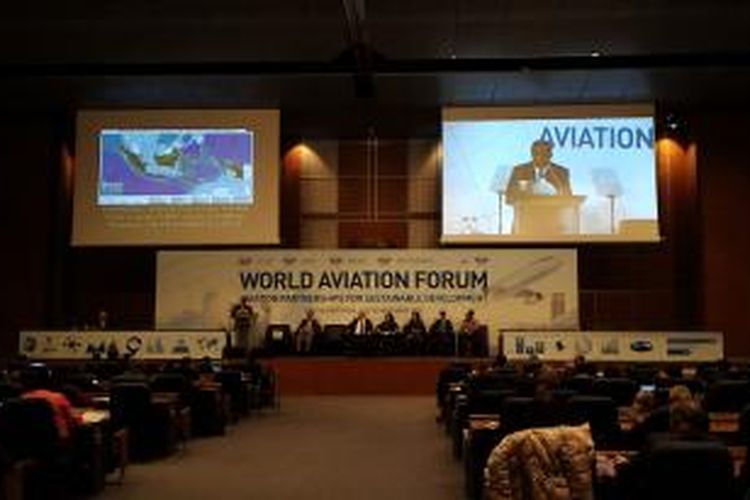 Utusan Khusus Indonesia untuk ICAO, Indroyono Soesilo,  menjadi salah satu pembicara dalam Forum Penerbangan Dunia yang diselenggarakan Organisasi Penerbangan Sipil Dunia (ICAO) di Montreal, yang dibuka Senin (23/11/2015).
 