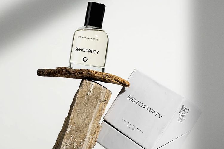 Salah satu varian dari Onix Fragrance, yakni Senoparty