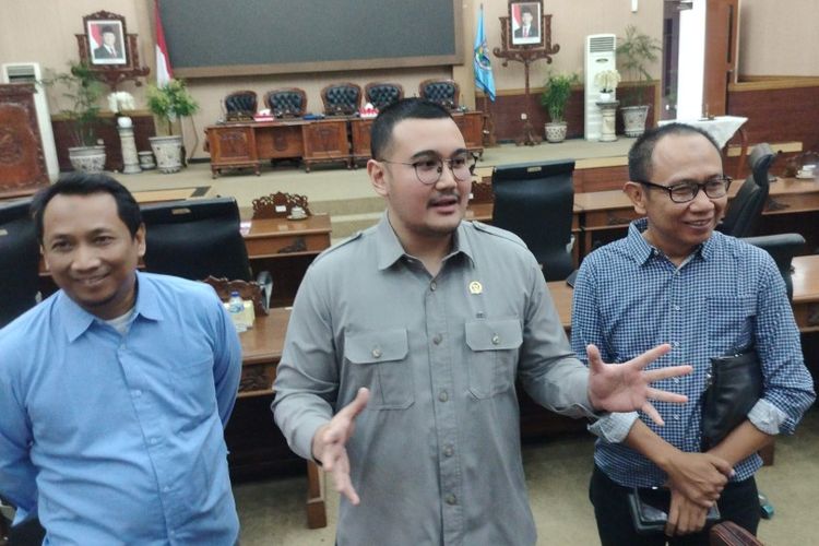 Diduga Terlibat Haji Ilegal, Anggota DPRD Tegal Masih Aktif dan Belum Disanksi