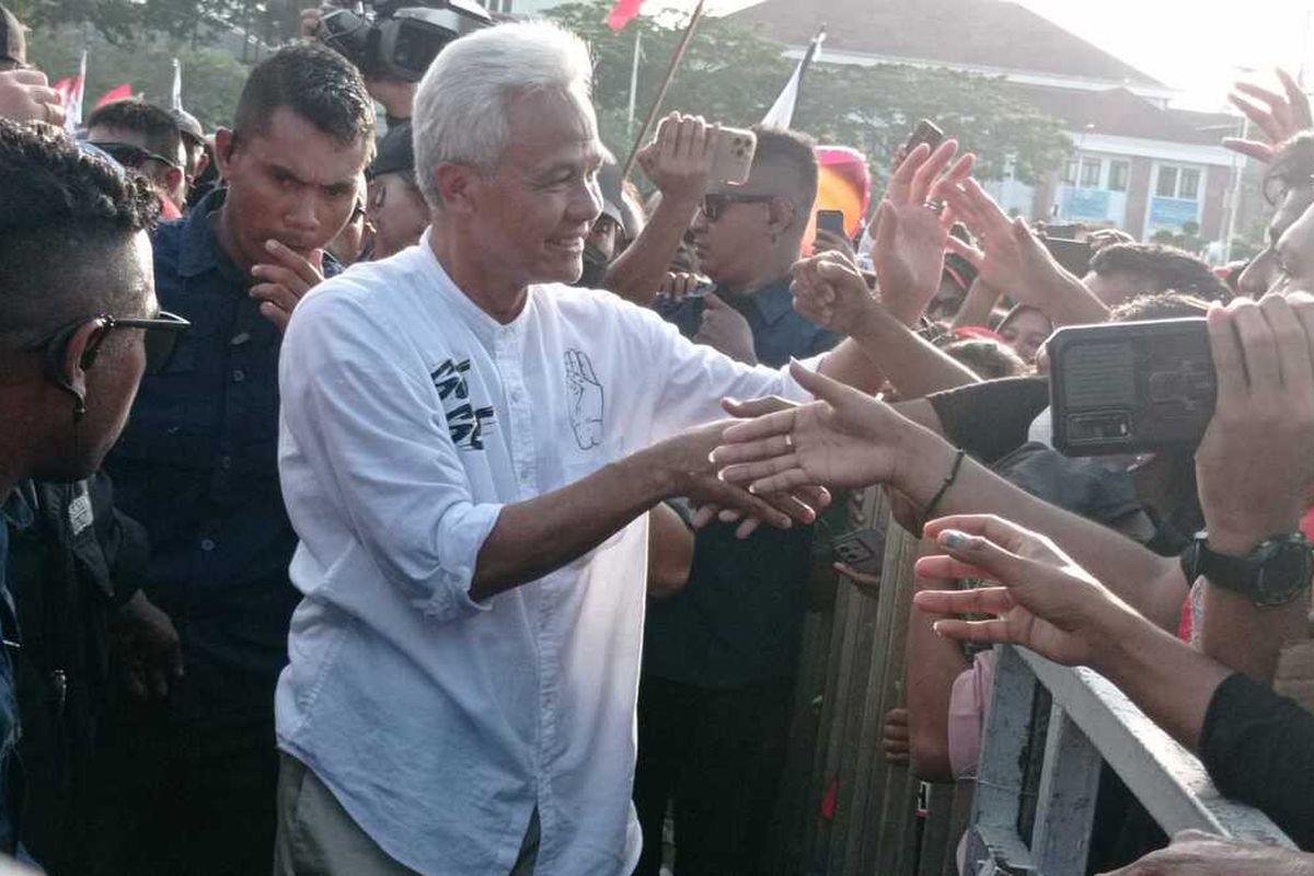 Capres nomor 03 dalam orasinya di Kota Ambon sempat melontarkan sentilan kepada ASN Kantor Gubernur yang diyakininya netral dalam kontestasi pemilu 2024 saat berkampanye di tengah Lapangan Merdeka Ambon yang berhadapan langsung dengan kantor gubernur, (29/1/2024).