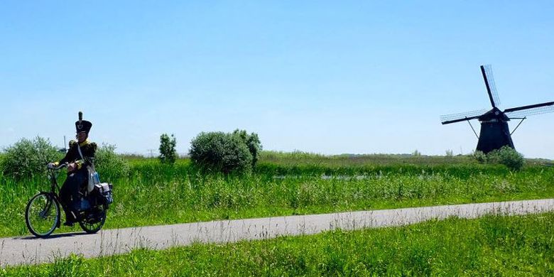 Desa Kinderdijk, desa kincir angin di Belanda.