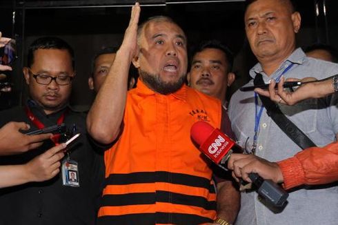 Kangen Shalat Berjamaah, Patrialis Minta Ditahan di Rutan Cipinang