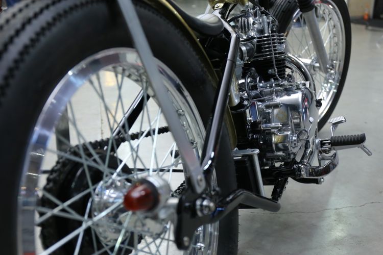 Kawasaki W175 Custom Chopper Inggris