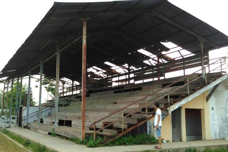 Beginilah Kondisi Tribun di Stadion Utama Magenda Kabupaten Bondowoso, Jawa Timur, Kamis (19/1/2017).