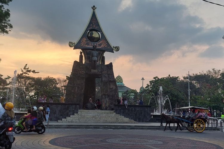 Alun-alun Pancasila dengan ikon tiga pahlawan asal Salatiga menjadi ruang terbuka untuk kegiatan masyarakat.