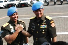 Usai Dilantik, Danpaspampres Langsung Cium Tangan Hendropriyono