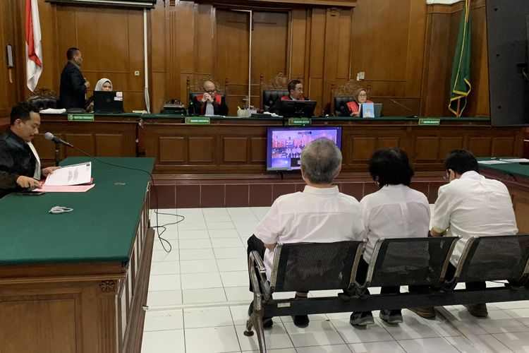 3 Petinggi PT Semar Diadili atas Dugaan Olah Emas Ilegal dan TPPU