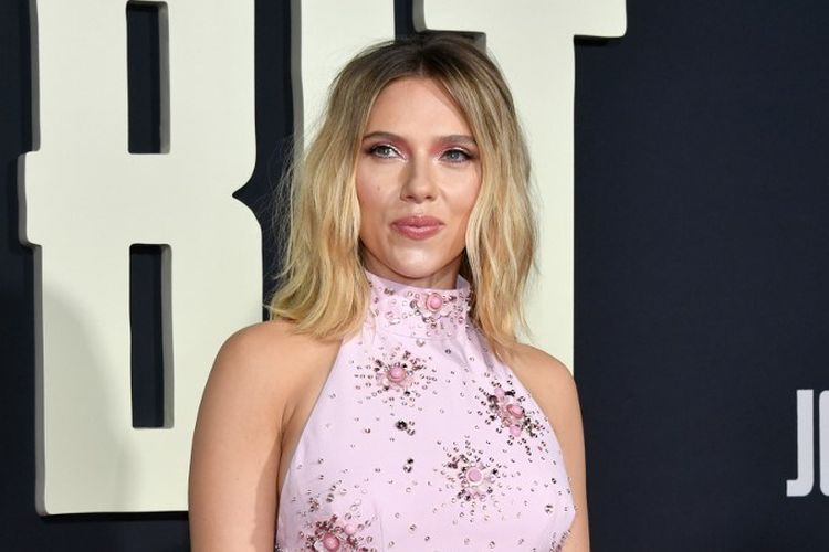 Aktris Scarlett Johansson menghadiri pemutaran perdana film produksi Fox Searchlights, Jojo Rabbit, di Los Angeles, California, pada 15 Oktober 2019.