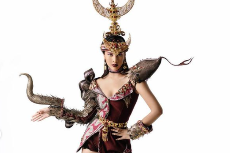 Anya Geraldine untuk Jember Fashion Carnaval 