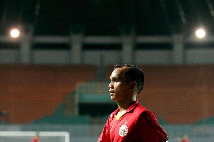Pemain Persija Jakarta Riko Simanjuntak saat pertandingan pekan 1 Liga 1 2021-2022 melawan PS Sleman yang berakhir dengan skor 1-1 di Stadion Pakansari Bogor, Minggu (5/9/2021) malam.