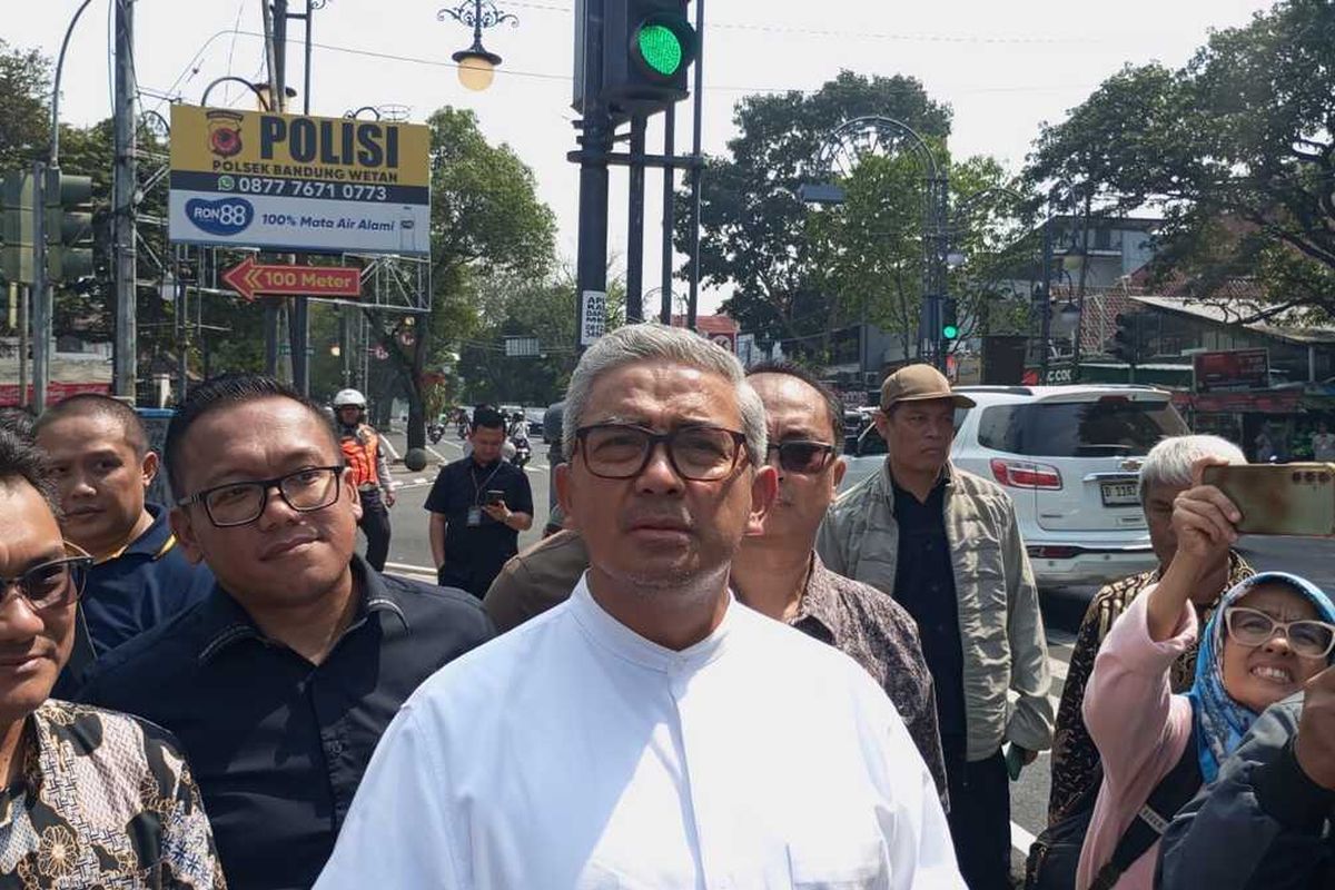 Gawat Kali Bah!! Penebangan Pohon untuk ‘Kepentingan Pribadi’ Pemilik Cafe Jl Bilal Melanggar Hukum diduga Dibiarkan 