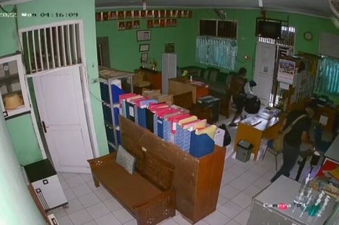 Dua Pencuri Bobol Sekolah di Depok, Sound System hingga Proyektor Dibawa Kabur