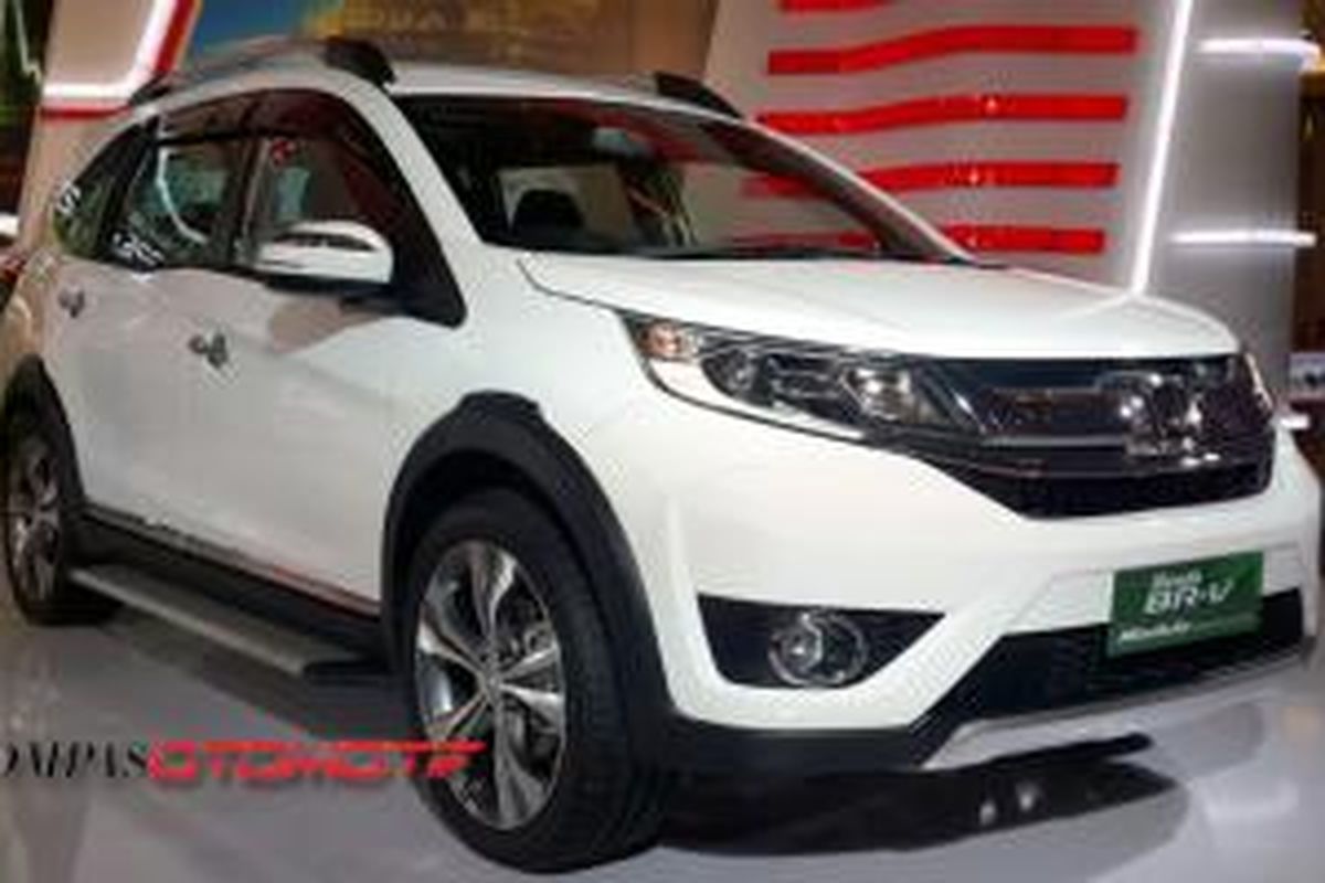 Honda BR-V tipe E CVT yang sudah dipasangi aksesori dari Modulo.