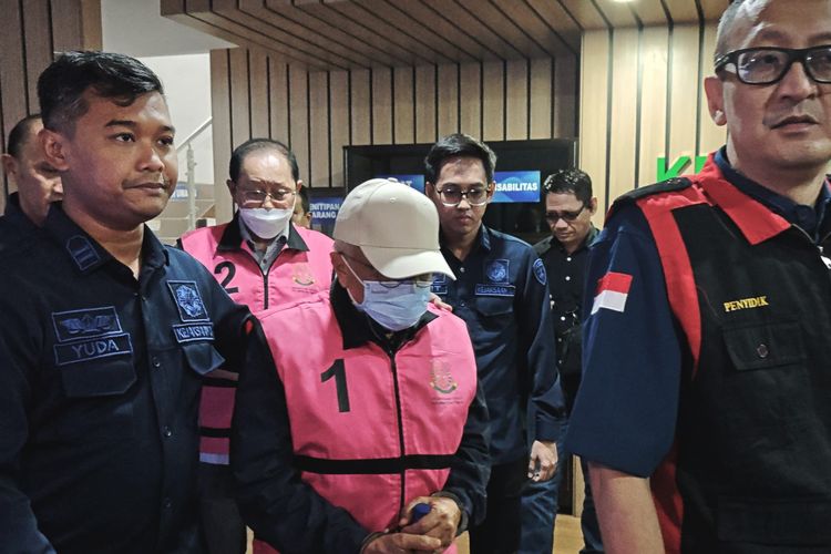 Dua Terdakwa Kasus Korupsi Tambang Kukar Rp 6,16 Triliun Kompak Ajukan Eksepsi, Ini Perbedaannya