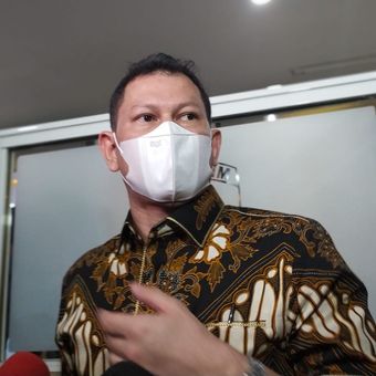 Pengacara tersangka kasus penipuan via aplikasi Binomo Vanessa Khong dan Rudiyanto Pei, Brian Praneda di Bareskrim Mabes Polri, Jakarta, Kamis (14/4/2022). 