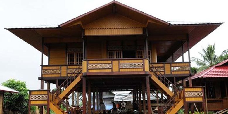 Rumah Adat Walewangko Minahasa Sulawesi Utara