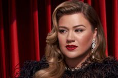 Lirik dan Chord Lagu Christmas Isn't Canceled (Just You) - Kelly Clarkson