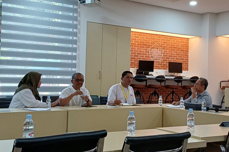 Audiensi ADAKSI dipimpin Ketua DPW ADAKSI Jakarta, Jawa, Banten, Imam Akhmad dengan pihak Kementerian Keuangan yang diwakili salah satunya oleh Kepala Bagian Manajemen Hubungan Media dan Kelembagaan Masyarakat, Endang Unandar di Gedung Kemenkeu, Jakarta Pusat, Selasa (26/8/2025).