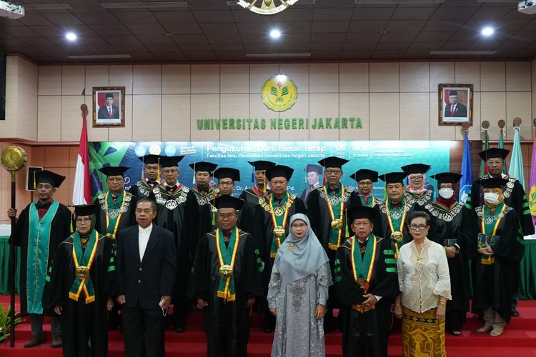 Universitas Negeri Jakarta (UNJ) kembali menambah tiga guru besar kali ini berasal dari Fakultas Ilmu Pendidikan (FIP). 