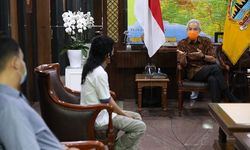 Ganjar Tawarkan Channel Youtube-nya untuk Siarkan Pentas Virtual Seniman Jateng 