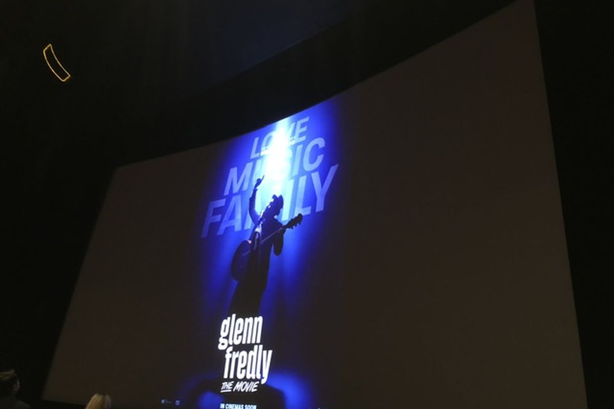 Poster Film Glenn Fredly The Movie 