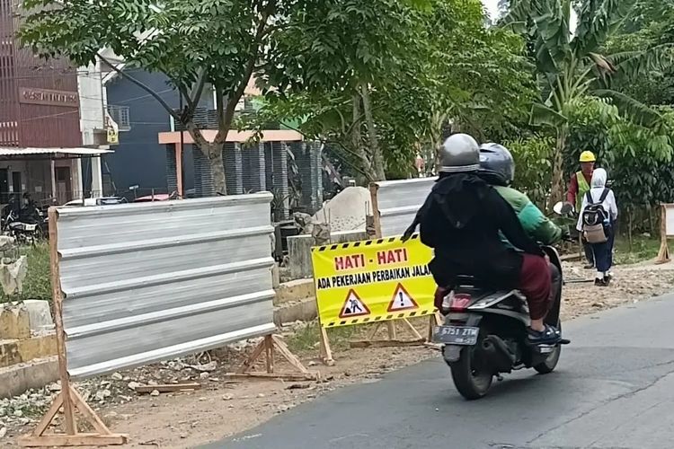 Jalan Raya Cipayung Depok Ditutup sampai Oktober, Ini Jalur Alternatifnya
