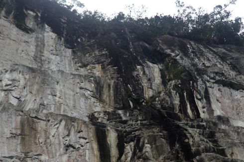 Tim Mapala UI Tuntaskan Pemanjatan Tebing Puruk Sandukui