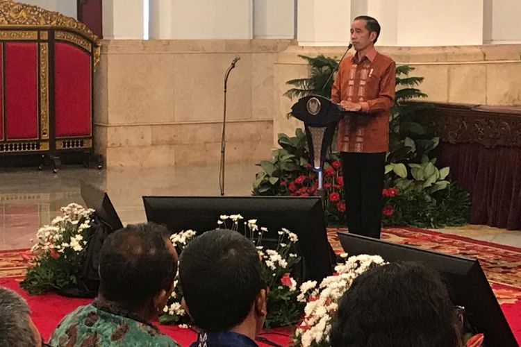 Presiden Joko Widodo saat menerima para pimpinan gereja, rektor dan ketua perguruan tinggi Kristen se-Indonesia di Istana Negara, Jakarta, Rabu (24/10/2018).