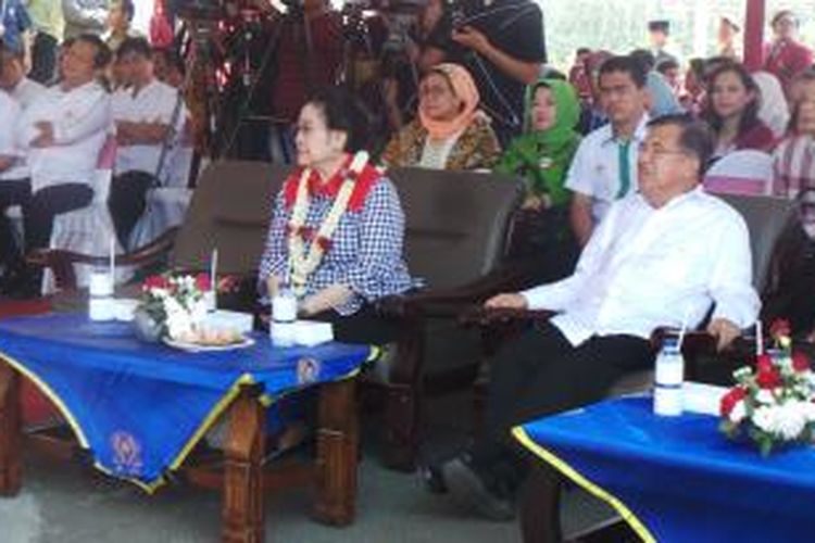 Megawati Soekarnoputri bersama Jusuf Kalla dalam acara peresmian Rumah Sakit Universitas Muhammadiyah Malang, Jawa Timur, Selasa (17/6/2014).