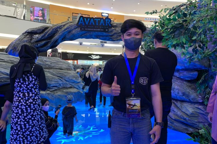 Reza, salah satu kru yang bertugas di wahana Avatar Pandora Experience saat ditemui Kompas.com di Senayan City, Jakarta, Kamis (15/12/2022). 