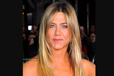 Jennifer Aniston Pernah Jalani Facial Sperma Salmon demi Awet Muda