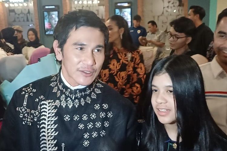 Vino G Bastian Bangga Sang Anak Raih Medali di Olimpiade Matematika